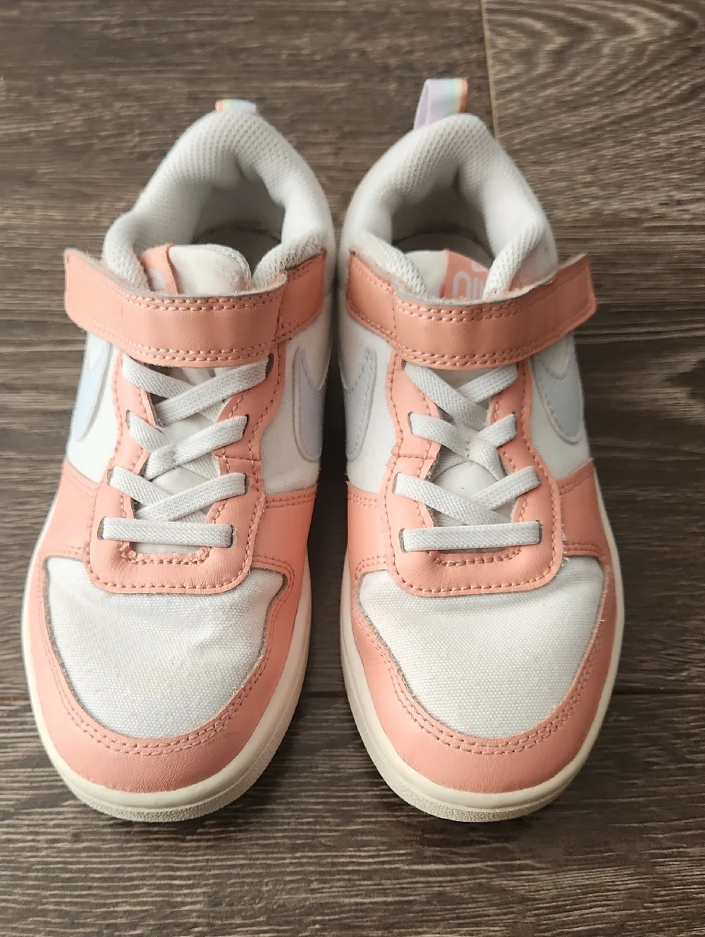 Nike Kids Peach & White Low-Top Sneakers with Hook-and-Loop Strap SZ 1Y - Picture 10 of 10